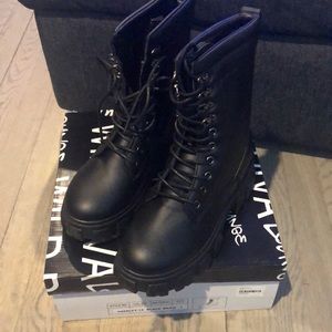 Women’s Black boots